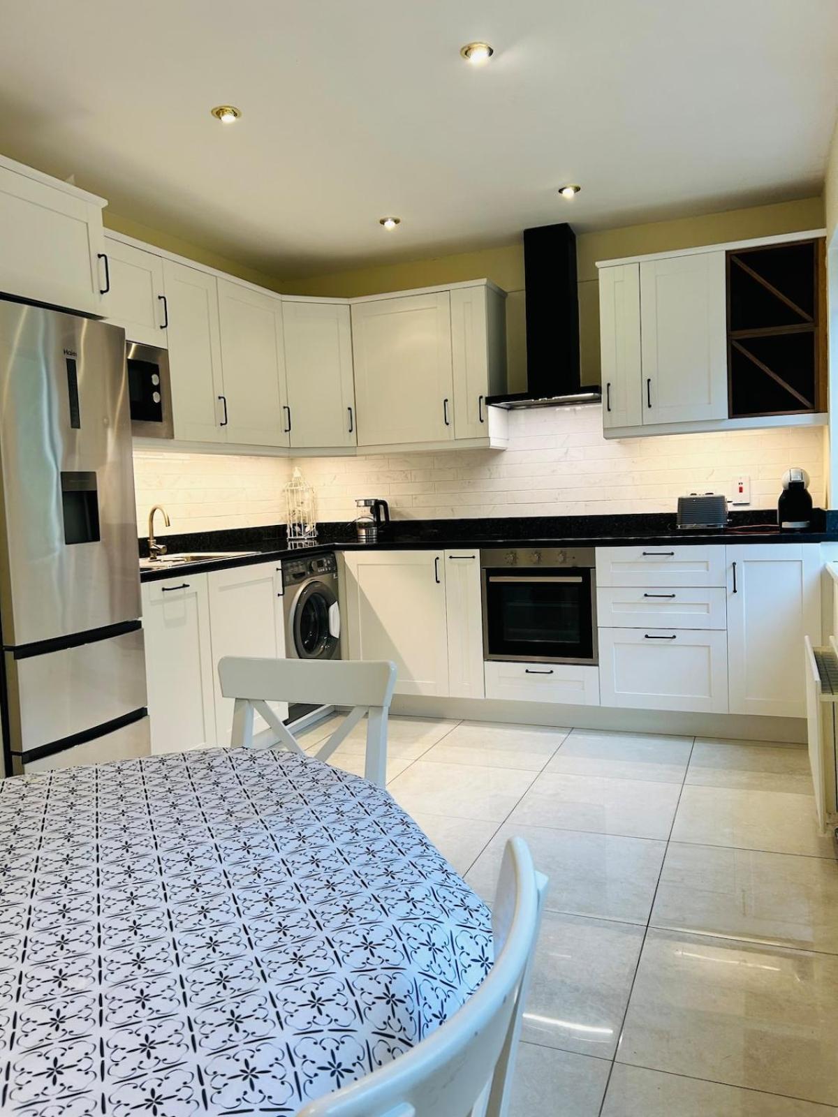 Seafront Amazing Seaview 3 Double Bedrooms Holiday home *
