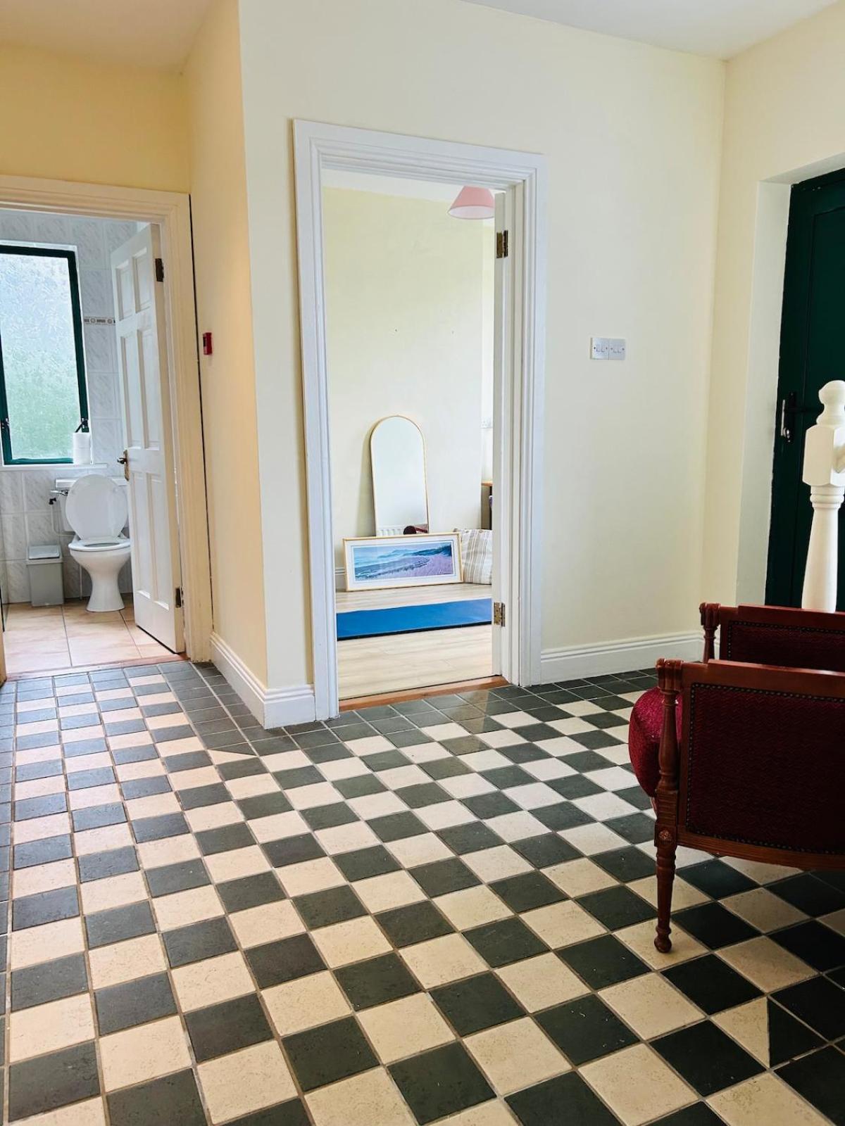 Seafront Amazing Seaview 3 Double Bedrooms Holiday home Westport